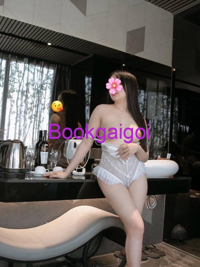 Bé Linh - Cô Nương Dâm Đãng, Mặt Dâm Duyên Dáng, Bú Liếm Bài Bản