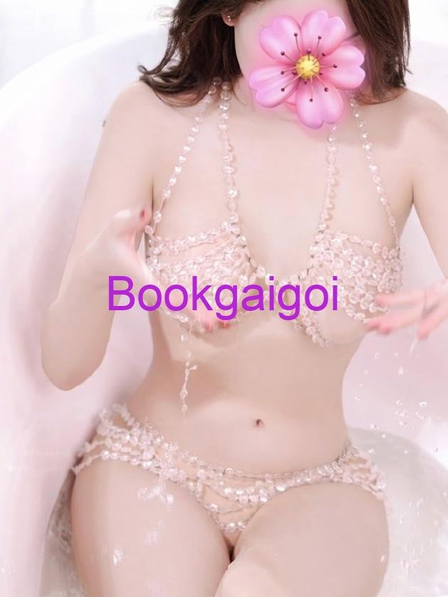 Ngọc My - Ngoan Tình, Em Hàng Ngon, Dịch Vụ Tốt, Luôn Chiều Khách (11)