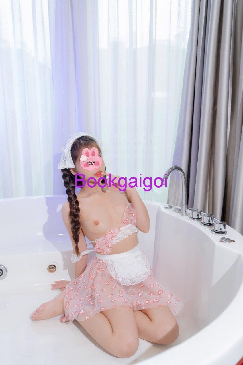 Quỳnh Trang - Quyến Rũ Với Dáng Đẹp, Ngọt Ngào Cuốn Hút (25)