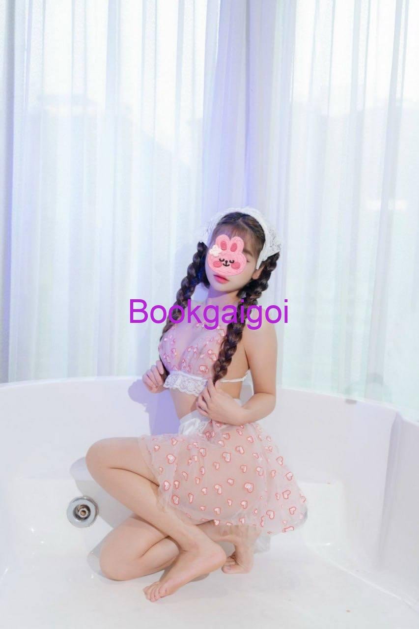 Quỳnh Trang - Quyến Rũ Với Dáng Đẹp, Ngọt Ngào Cuốn Hút (35)